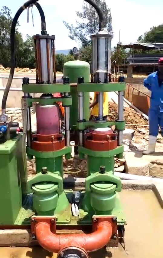 華星(xīng)陶瓷柱(zhu)塞泵-國(guó)外客戶(hù)使用現(xiàn)場