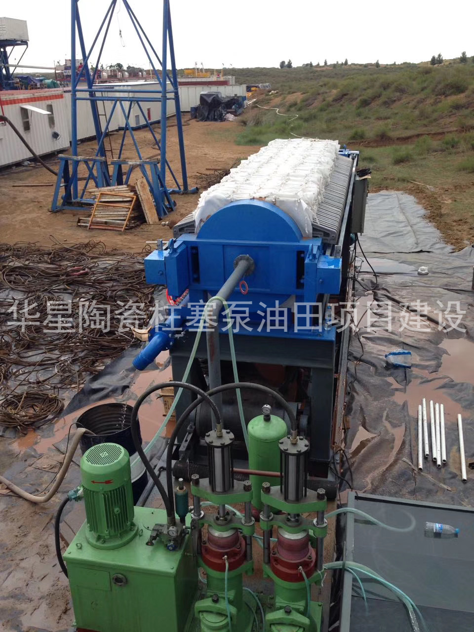 陶(táo)瓷柱塞泵使(shi)用現場油田(tián)項目建設
