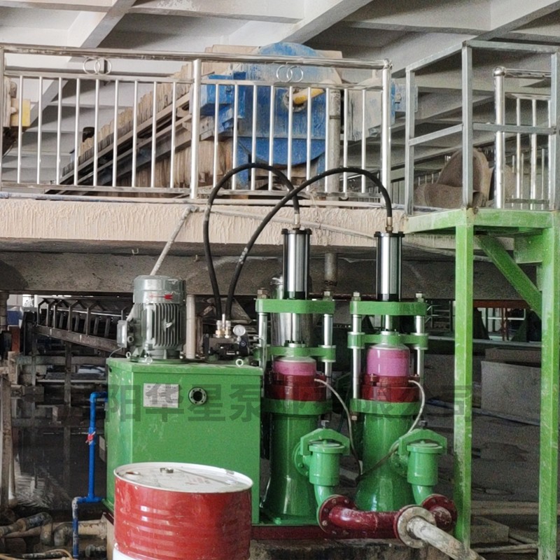 壓濾機(jī)節能進料泵(beng),液壓陶瓷柱(zhù)塞泥漿泵 壓(ya)濾機節能進(jìn)料泵,液壓陶(táo)瓷柱塞泥漿(jiang)泵