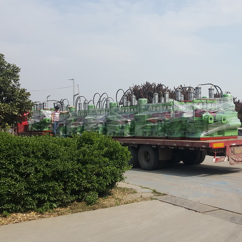 壓濾機(jī)節能進料泵(bèng),液壓陶瓷柱(zhù)塞泥漿泵 壓(ya)濾機節能進(jìn)料泵,液壓陶(táo)瓷柱塞泥漿(jiang)泵