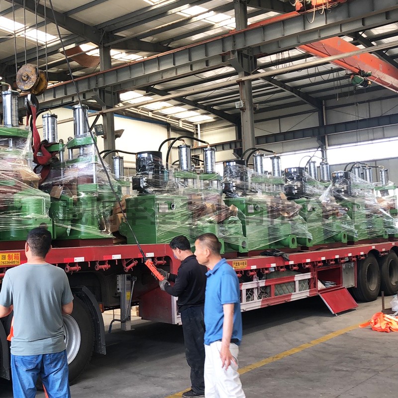 壓濾(lǜ)機節能進料(liào)泵,液壓陶瓷(ci)柱塞泥漿泵(beng) 壓濾機節能(neng)進料泵,液壓(yā)陶瓷柱塞泥(ní)漿泵