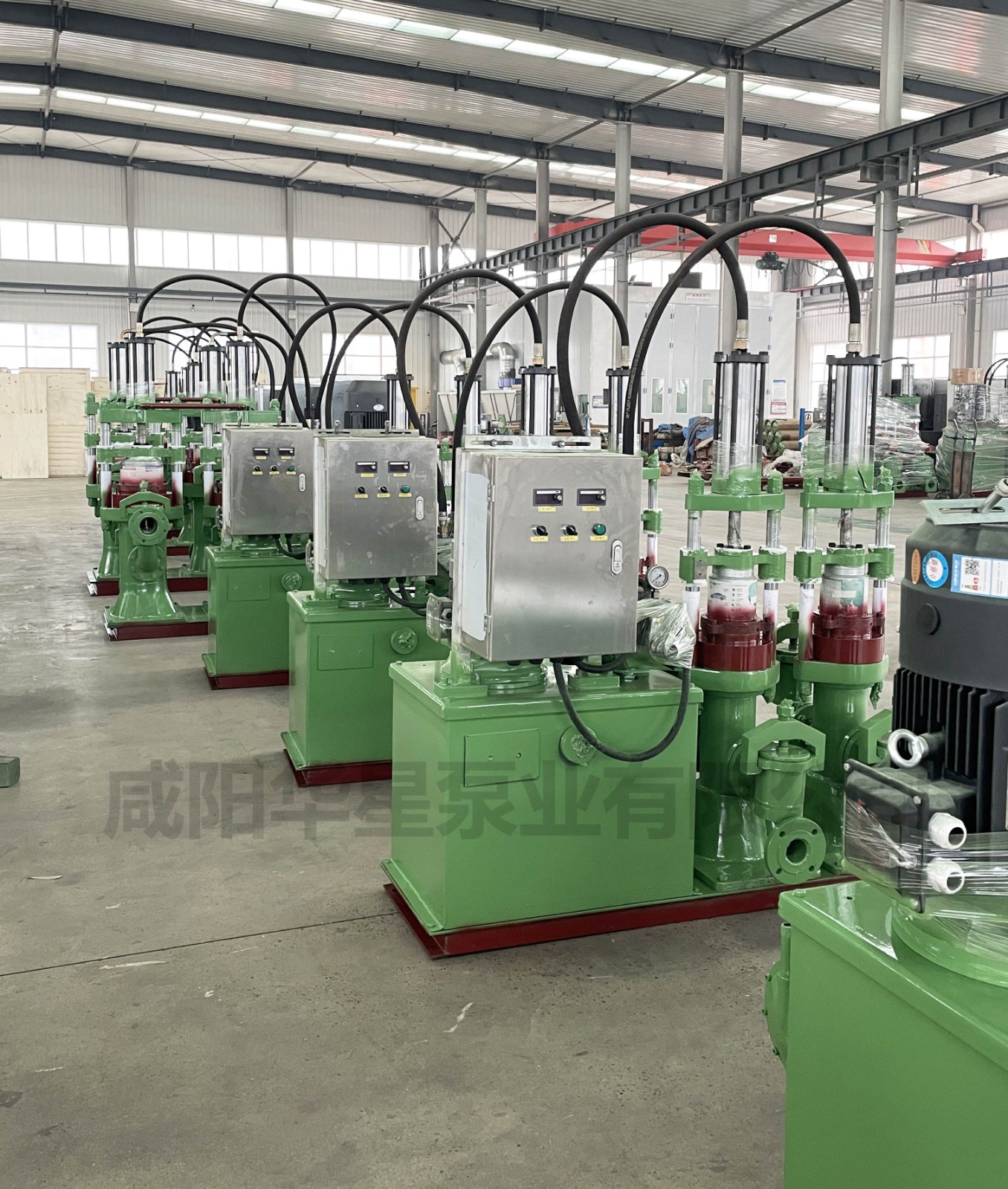 液壓(yā)陶瓷柱塞泥漿泵(beng) 液壓陶瓷柱塞泥(ní)漿泵