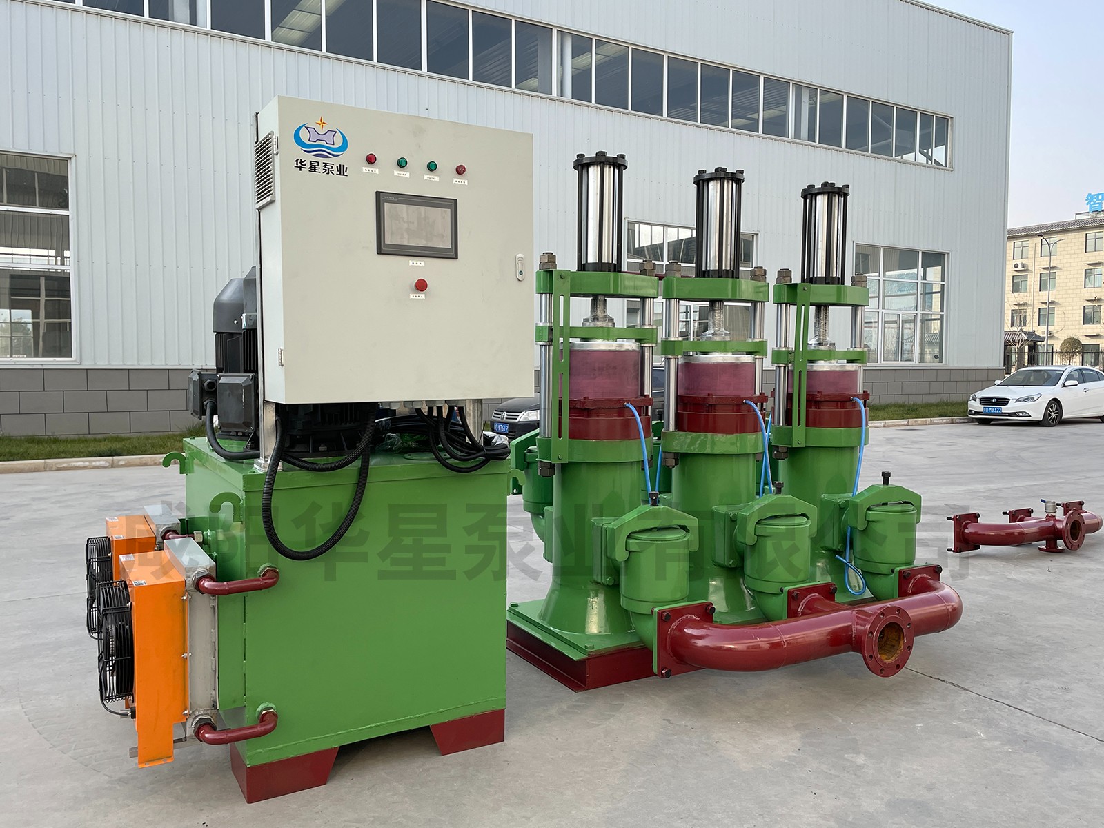 180立方(fāng)液壓陶瓷(ci)柱塞泵 180立(li)方液壓陶(tao)瓷柱塞泵(beng)