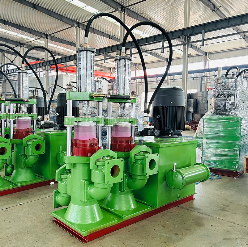 YB200液壓陶(táo)瓷柱塞(sai)泵4 YB200液壓(ya)陶瓷柱(zhù)塞泵4