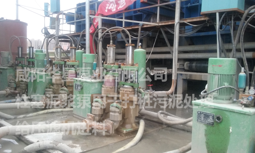 陶(tao)瓷柱塞泵用于(yú)打樁污泥處理(lǐ)