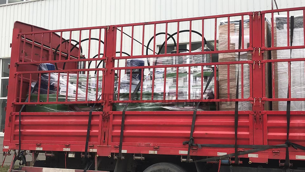 陶瓷柱塞(sāi)泵發貨給南(nan)通客戶